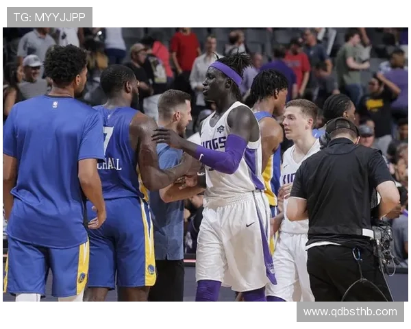 黄潜近期比赛亮点频现,攻防表现稳健值得关注 黄潜近期比赛亮点频现,攻防表现稳健值得关注