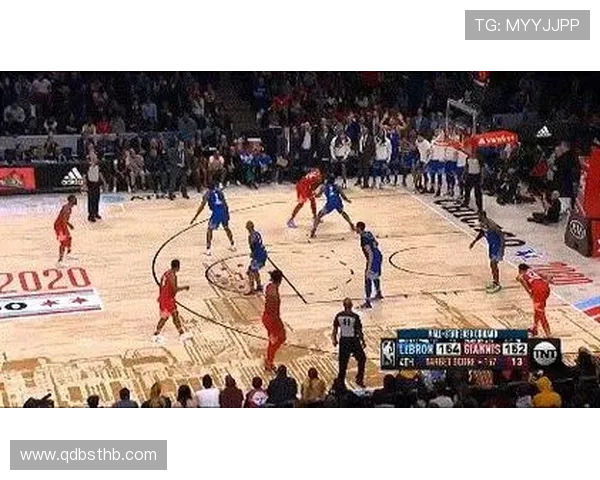 扬尼斯利用挡拆制造错位提升得分效率，显著拉开与对手内线差距